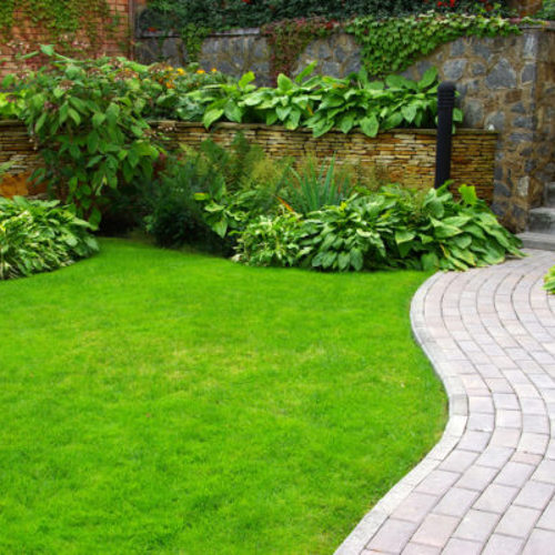 Image of garden and smooth lawn