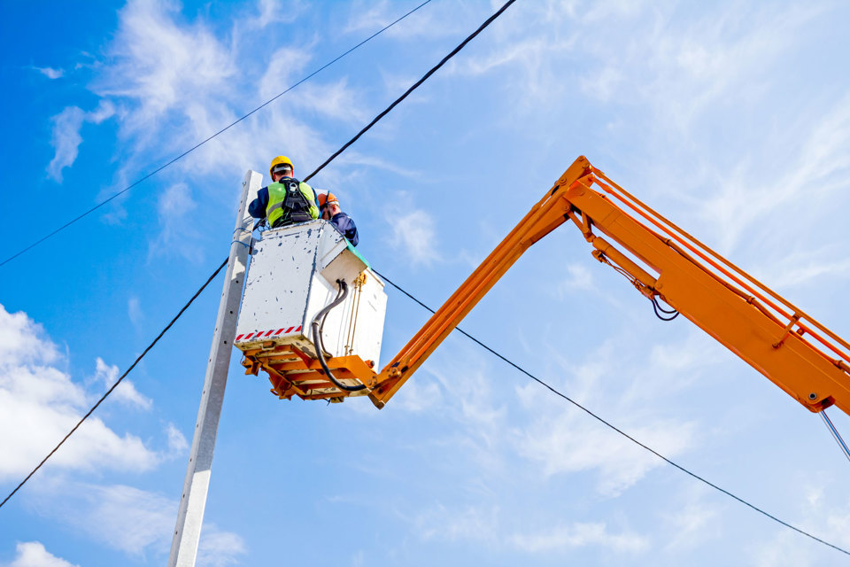 OH&S officers working on cable lines